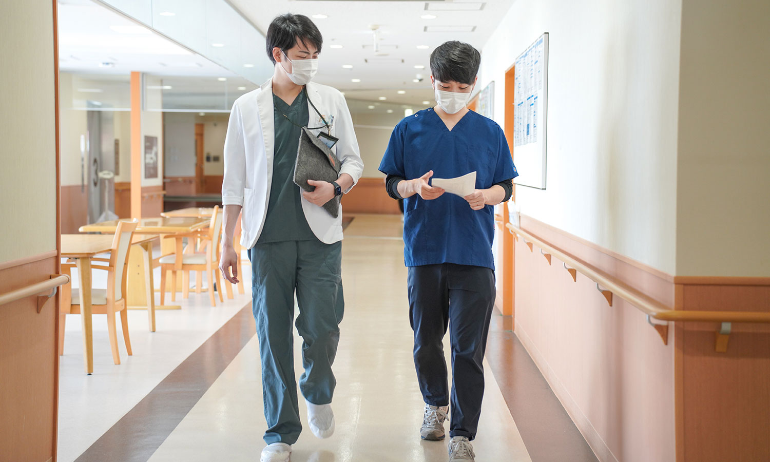 医師